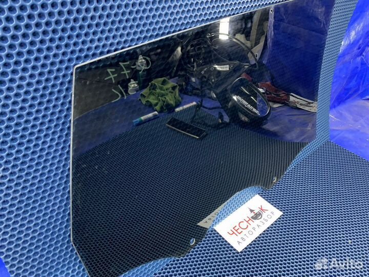 Стекло задней левой двери Audi Q7 4L 2005-2015