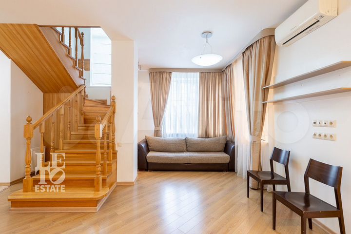 Таунхаус 140 м² на участке 3 сот.