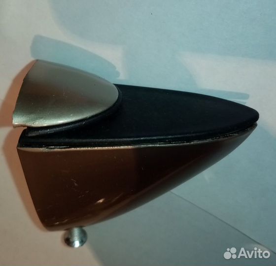 Кронштейн-пеликан для полки