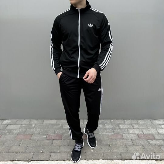 Спортивный костюм Adidas