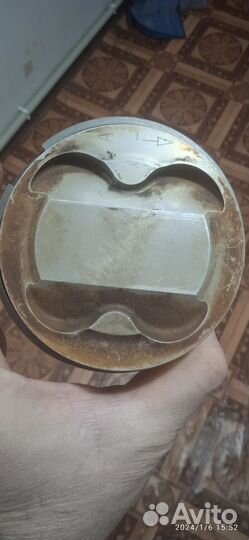 Поршня с пальцами и кольцами