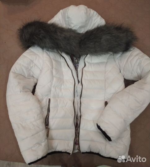 Белая куртка
