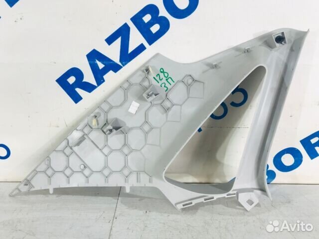 Обшивка задней стойки правая volkswagen polo 5 1.6