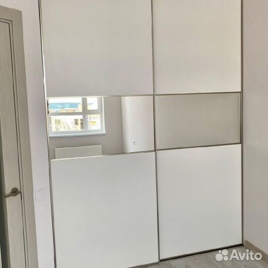 Шкаф-купе по индивидуальным проектам до потолка