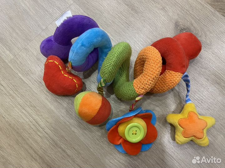 Грелка и Развивающие игрушки для малышей пакетом