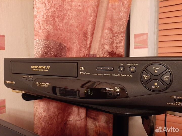 Видеомагнитофон Panasonic NV-SD 400