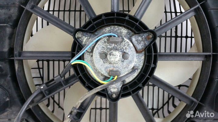 Диффузор радиатора Nissan Caravan VW2E26 2016