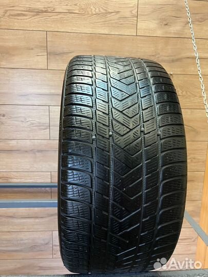 Pirelli Scorpion Winter 295/35 R21 107V