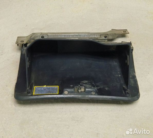 Бардачок Hyundai Accent I (X3)