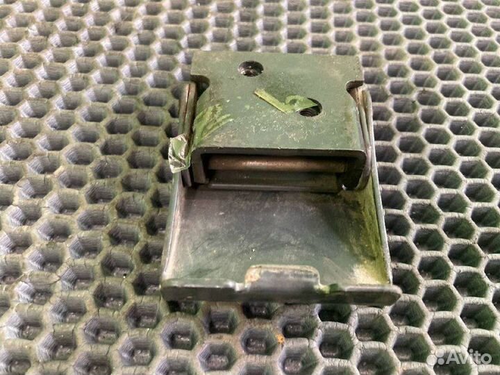 Крепление крыла scania R420