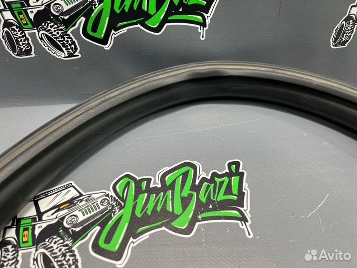 Уплотнительная резинка проема двери левая Lexus