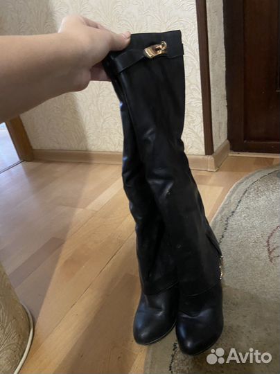 Сапоги дживанши Givenchy