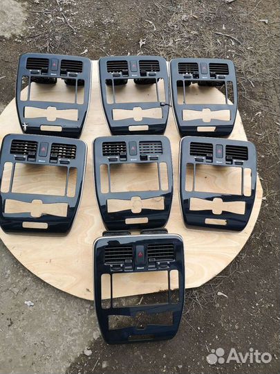 Рамки под магнитолу и климат Nissan Leaf