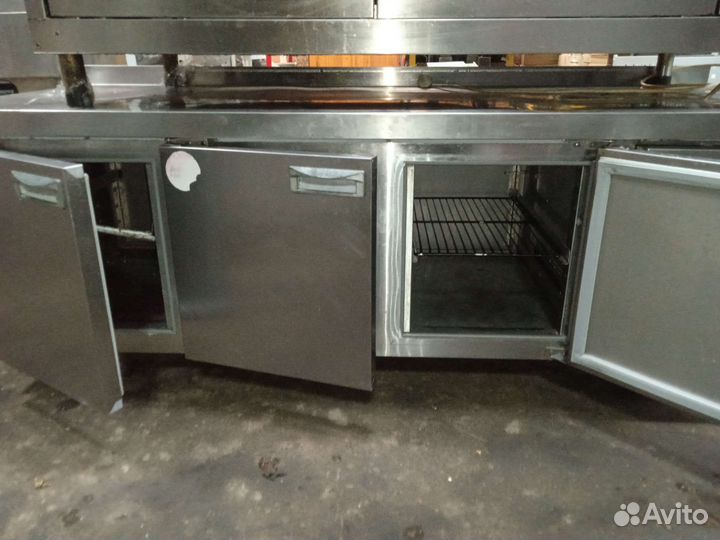 Холодильный стол