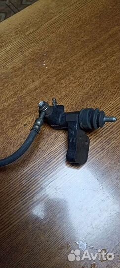 Рабочий цилиндр сцепления на nissan