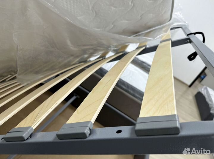 Кровать двухспальная