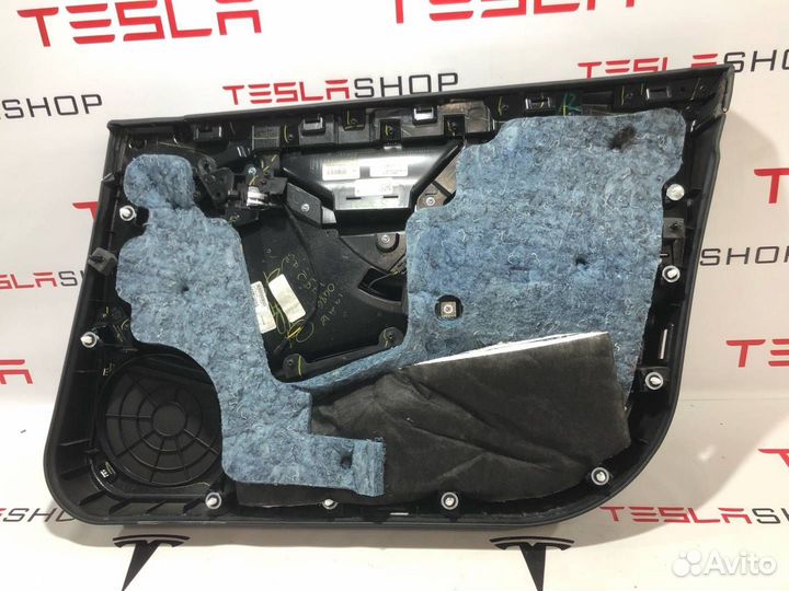 Обшивка двери передней левой Tesla Model S рест