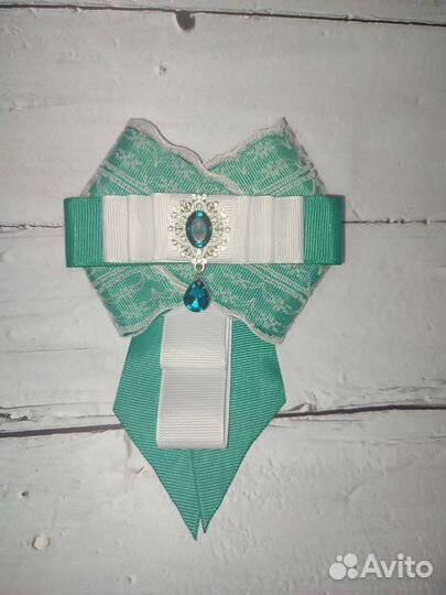 Брошь-галстук