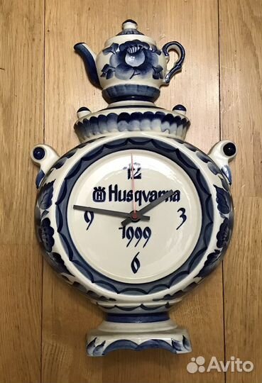 Настенные коллекционные часы Гжель