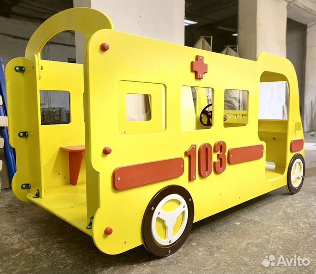 Скорая помощь, уличное игровое оборудование