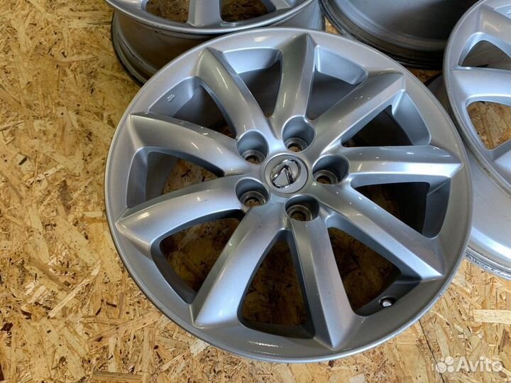 Комплект литых дисков R18x8 5x120 Lexus LS 4