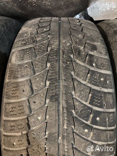 Gislaved Nord Frost 5 235/55 R17