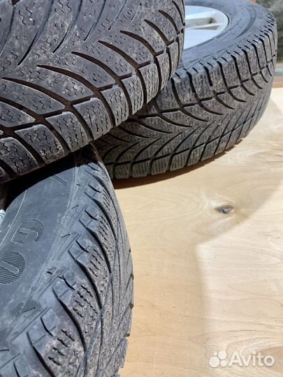 Комплект колес Suzuki R16 с зимней резиной