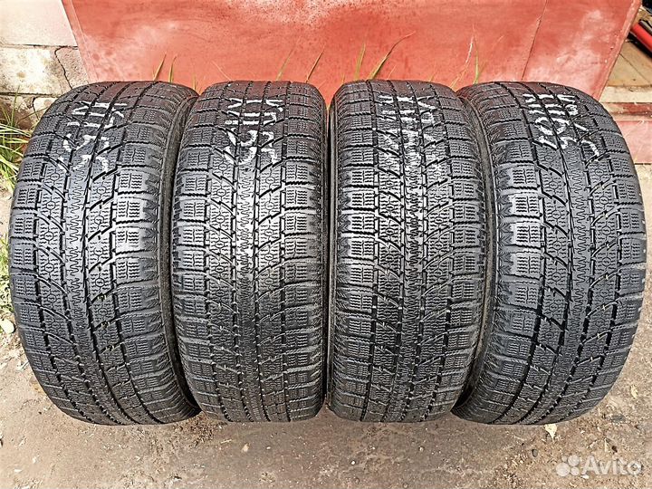 Toyo Observe GSi-5 215/55 R17 98Q