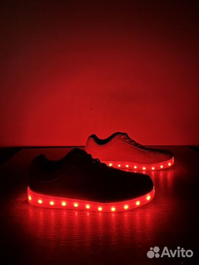 Кроссовки со светящейся подошвой 39-40 для танцев