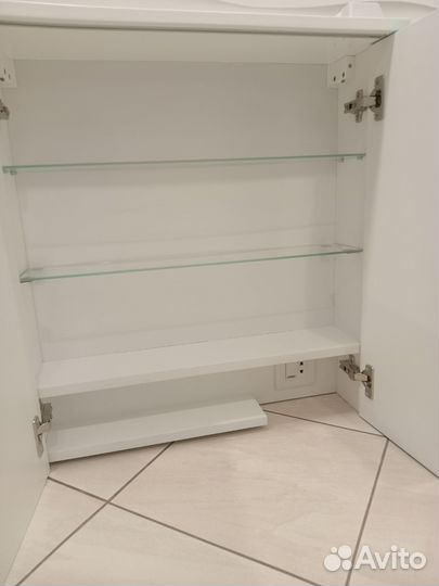 Шкафчик для ванной