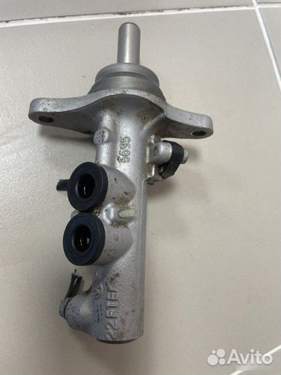 Цилиндр тормозной главный Skoda Rapid 2