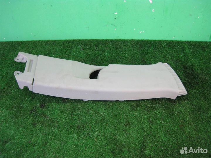 Обшивка правой стойки Toyota Yaris P13 2015