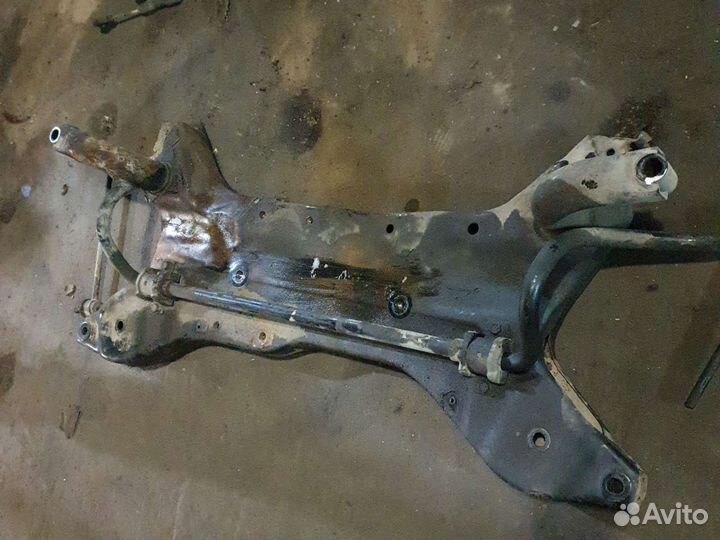 Подрамник митсубиси лансер 10