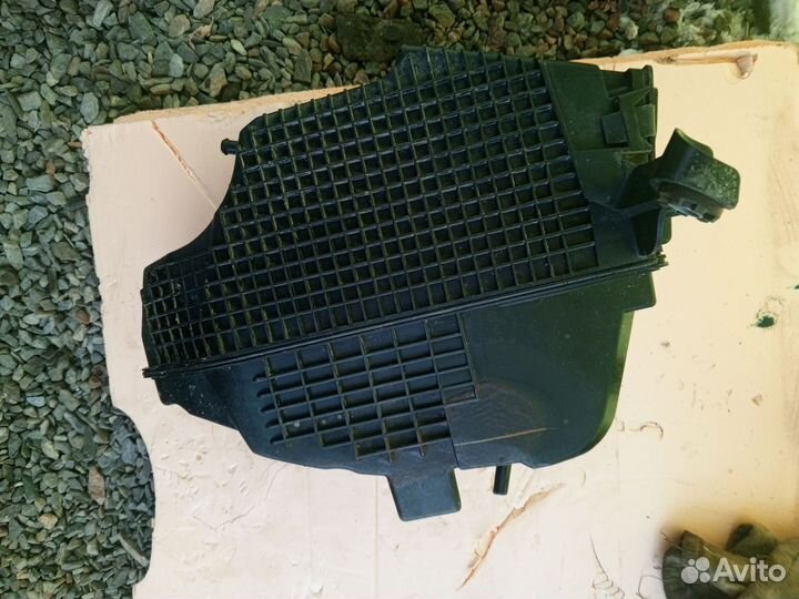 Корпус воздушного фильтра LADA Largus