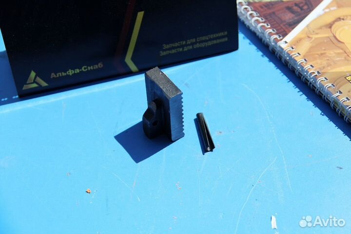 Щека нижняя и штифт для ключа разводного 24