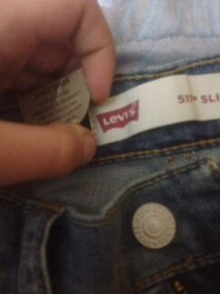Новые джинсы Levis