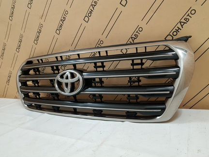 Решетка радиатора Toyota Land Cruiser 200
