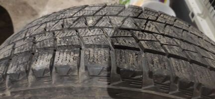 Зимние шины 215/60 R17 Bridgestone
