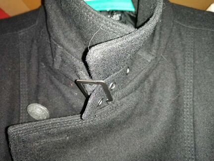 Фирменное полупальто