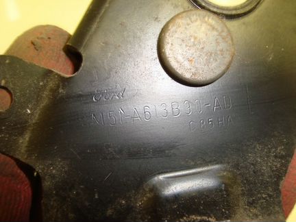 Кронштейн заднего сиденья задний правый Ford Focus