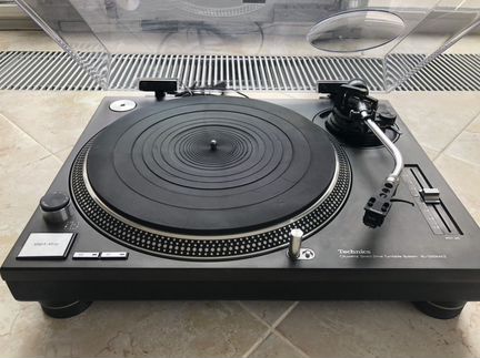 Technics SL-1200 mk3