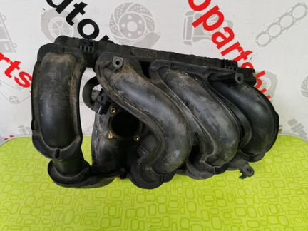 Коллектор впускной Ford Focus 2 2008-2011 хетчбек