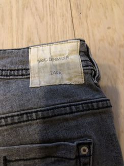 Джинсы Zara