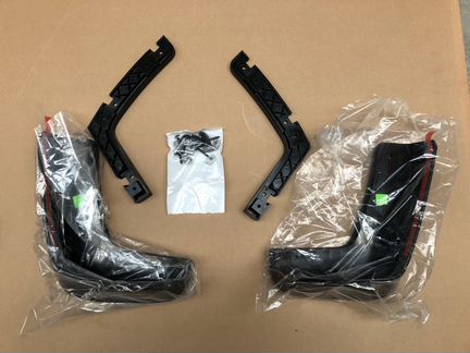 Комплект передних брызговиков Chevrolet Traverse