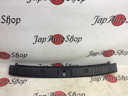 Накладка замка багажника Lexus Rx300 2