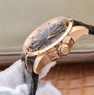 Часы Roger Dubuis Excalibur Knights of the round t