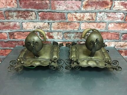 Два настенных бра