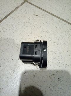 Кнопка стеклоподъемника передняя левая Ford Fusion