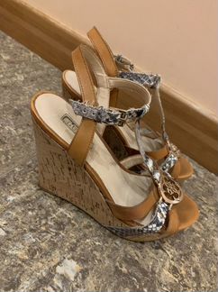 Босоножки guess оригинал 36
