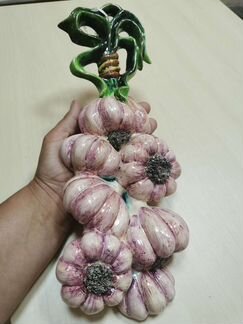 Связка чеснока